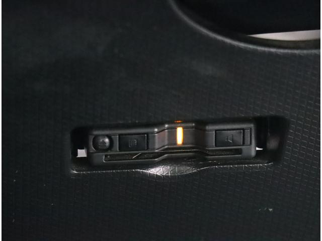 シフォン カスタムＲ　ナビ　バックカメラ　ＥＴＣ　両側電動スライドドア　純正ナビ　ＬＥＤライナー　スマートアシスト　シートヒーター　ベンチシート　プッシュスタート　前後コーナーセンサー　ワンオーナー　整備記録簿　禁煙車　寒冷地仕様　ハイビームアシスト　オートライト（5枚目）