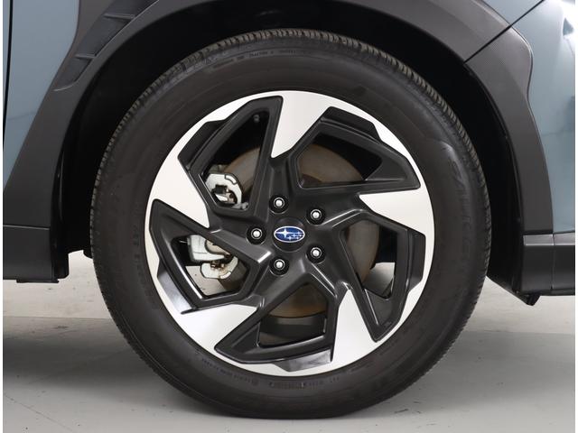 クロストレック リミテッド　元社用車　ＥＴＣ２．０　ルーフレール　ナビ機能　１１．６インフォメーションディスプレイ　デジタルマルチビューモニター　ステアリングヒーター　シートヒーター　パワーシート　ワンオーナー　禁煙車　寒冷地仕様　アダプティブドライビングビーム　オートライト（7枚目）