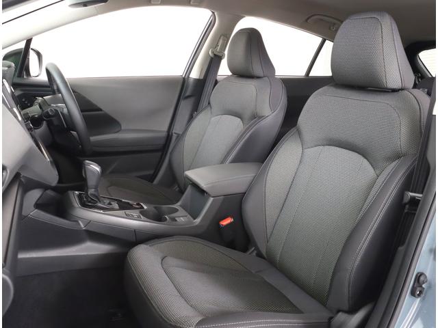 クロストレック リミテッド　元社用車　ＥＴＣ２．０　ルーフレール　ナビ機能　１１．６インフォメーションディスプレイ　デジタルマルチビューモニター　ステアリングヒーター　シートヒーター　パワーシート　ワンオーナー　禁煙車　寒冷地仕様　アダプティブドライビングビーム　オートライト（8枚目）