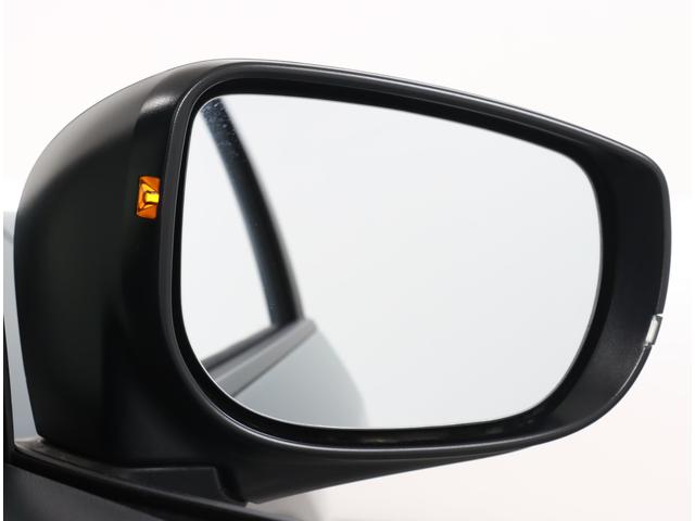 クロストレック リミテッド　元社用車　ＥＴＣ２．０　ルーフレール　ナビ機能　１１．６インフォメーションディスプレイ　デジタルマルチビューモニター　ステアリングヒーター　シートヒーター　パワーシート　ワンオーナー　禁煙車　寒冷地仕様　アダプティブドライビングビーム　オートライト（13枚目）