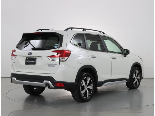 フォレスター Ａｄｖａｎｃｅ　オーディオレス　運転支援　視界拡張　１８インチアルミホイール　パワーシート　シートヒーター　ステアリング連動機能付きＬＥＤヘッドランプ　バックカメラ　シートメモリー機能　ステアリングヒーター　スバルリヤビークルディテクション（2枚目）