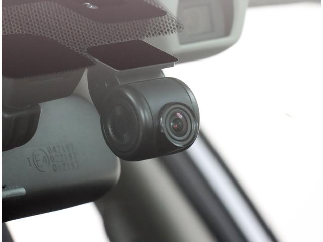 ＸＶ ２．０ｅ－Ｌアイサイト　本革シート　運転支援　視界拡張　パナソニックビルトインナビ　バックカメラ　ＥＴＣ　ドライブレコーダー　本革シート　シートヒーター　ワンオーナー　禁煙車　整備記録簿　全車速追従クルーズコントロール（5枚目）