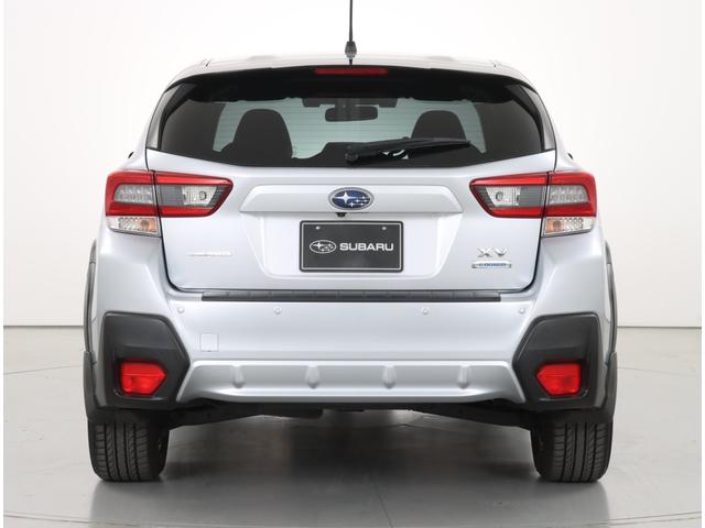 ＸＶ ２．０ｅ－Ｌアイサイト　本革シート　運転支援　視界拡張　パナソニックビルトインナビ　バックカメラ　ＥＴＣ　ドライブレコーダー　本革シート　シートヒーター　ワンオーナー　禁煙車　整備記録簿　全車速追従クルーズコントロール（11枚目）