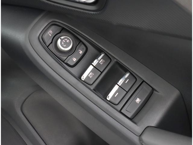 クロストレック ツーリング　ステアリング＆シートヒータ　デジタルマルチビュー　新世代アイサイト　　ＥＴＣ２．０　バックカメラ　フロントカメラ　サイドカメラ　１７インチアルミホイール　取扱説明書　保証書　整備手帳（30枚目）