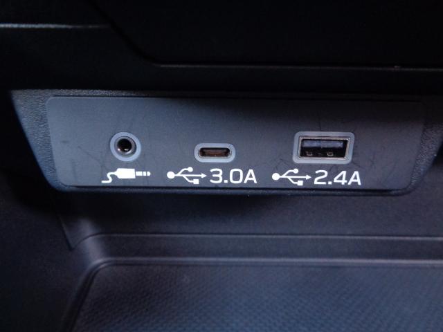 クロストレック プレミアムＳ：ＨＥＶ　ＥＸ　アクセサリーコンセント　１２．３インチフル液晶メーター・スターリンクコネクテッドサービス・１１．６インチセンターインフォメーションディスプレイ＆インフォテイメントシステム・フロントシート／ステアリングヒーター（11枚目）