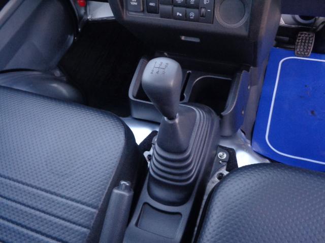 サンバートラック ＴＢ　元弊社社用車　４ＷＤ　５ＭＴ　スマートアシスト　スマートアシスト　アイドリングストップ　横滑り防止装置　コーナーセンサー　ＡＭ／ＦＭラジオチューナー（2枚目）