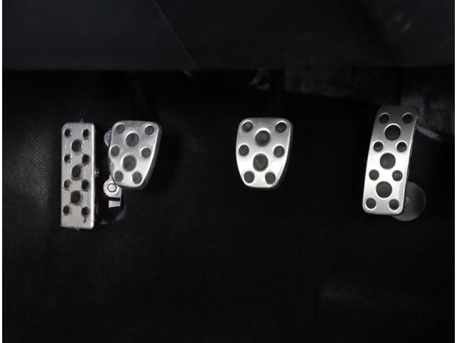 ＢＲＺ Ｒ　Ｍ／Ｔ　アルパインナビ　ＥＴＣ　フルＬＥＤヘッドランプ　ＣＤ／ＤＶＤ　Ｂｌｕｅｔｏｏｔｈ機能　キーレスアクセス＆プッシュスタート　１７インチアルミホイール　フル液晶メーター　左右独立温度調整機能付きフルオートエアコン（16枚目）