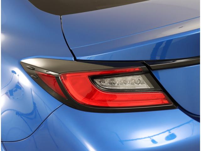 ＢＲＺ Ｒ　Ｍ／Ｔ　アルパインナビ　ＥＴＣ　フルＬＥＤヘッドランプ　ＣＤ／ＤＶＤ　Ｂｌｕｅｔｏｏｔｈ機能　キーレスアクセス＆プッシュスタート　１７インチアルミホイール　フル液晶メーター　左右独立温度調整機能付きフルオートエアコン（30枚目）