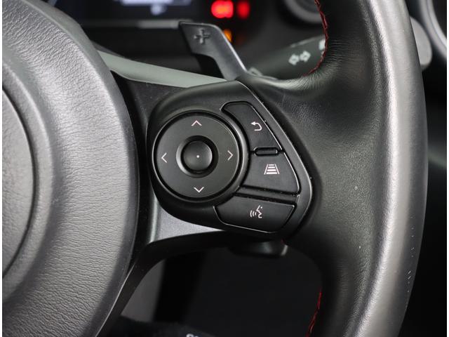 �������H�⎩���Ԑ�p���H�ł̍L���ԑ��Ő�s�ԂɒǏ]���s�B�A�N�Z����u���[�L����̂킸��킵�����y�������K�ň��S�ȃ����O�h���C�u��񋟂��܂��I�X�e�A�����O�̃X�C�b�`�ő���\�ł��B