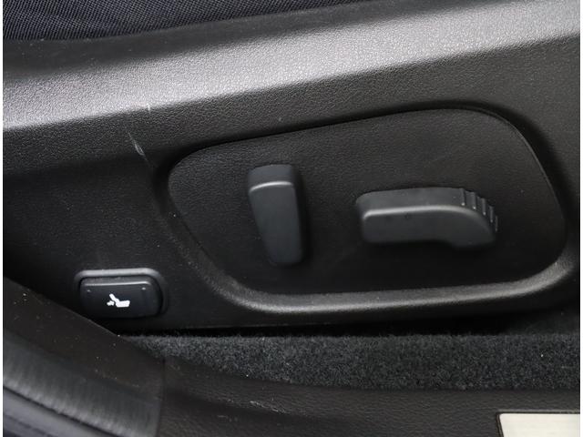 レヴォーグ １．６ＧＴ－Ｓ　ＥｙｅＳｉｇｈｔ　パナソニックナビ　ＥＴＣ　ＣＤ／ＤＶＤ　フルセグＴＶ　パワーシート　プッシュスタート　アイドリングストップ　ワンオーナー　禁煙車　ターボ　ＬＥＤライナー　全車速追従クルーズコントロール　オートライト（29枚目）