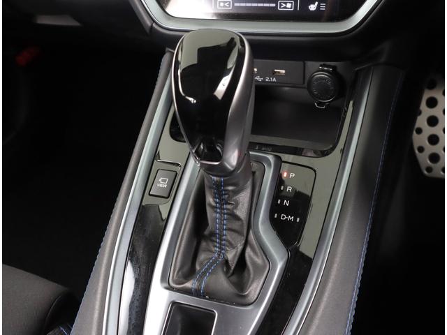 レヴォーグ ＧＴ－Ｈ　ＥＸ　ＥｙｅＳｉｇｈｔ　Ｘ搭載車　ＥＴＣ２．０　ナビ機能付１１．６インチインフォメーションディスプレイ　フロント・サイド・バックカメラ　パワーリヤゲート　シートヒーター　ＬＥＤライナー　アダプティブドライビングビーム　プッシュスタート（17枚目）