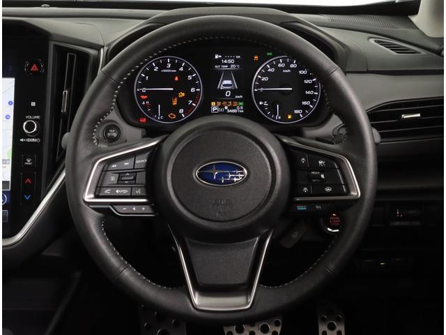 本革巻きステアリングホイール◎