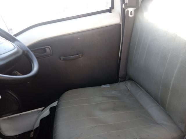 サンバートラック ＴＢ　４ＷＤ　エキストラロー付き　エアコン　５速マニュアル　エアバック（32枚目）