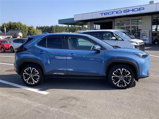 ヤリスクロス ハイブリッドZ バックカメラ 衝突被害軽減システム ETC LEDヘッドランプ ワンオーナー 記録簿(4枚目)