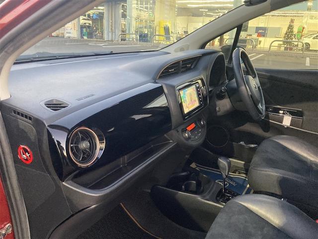 ヴィッツ Ｆ　フルセグ　メモリーナビ　ＤＶＤ再生　バックカメラ　衝突被害軽減システム　ＥＴＣ　ＬＥＤヘッドランプ　ワンオーナー　記録簿（33枚目）