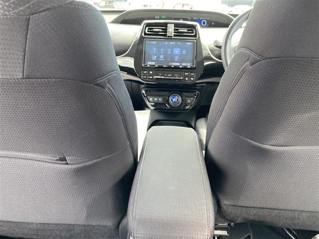 プリウス A 記録簿有 パワーステアリング アルミホイル オートエアコン SRS ABS パワーウィンドウ デュアルエアバック カーテンエアバッグ(19枚目)