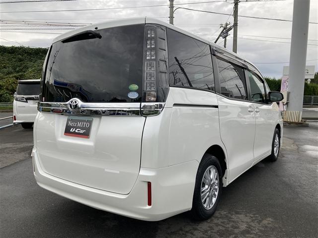 ヴォクシー V フルセグ HDDナビ 後席モニター バックカメラ ETC 乗車定員7人 3列シート ワンオーナー 記録簿 アイドリングストップ(8枚目)