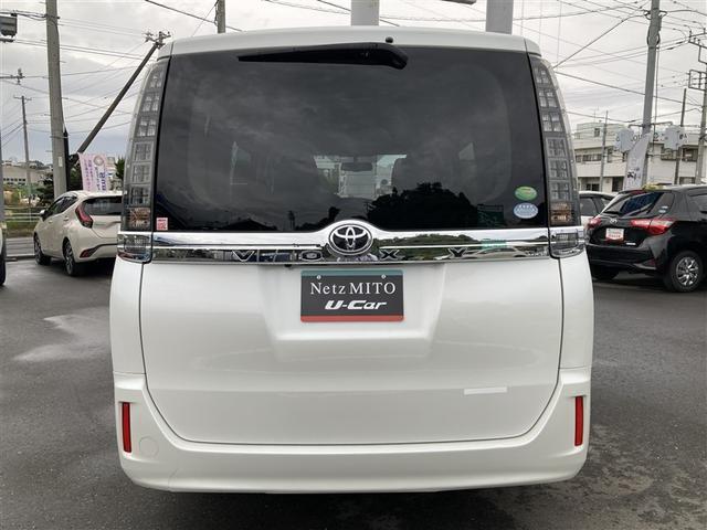 ヴォクシー V フルセグ HDDナビ 後席モニター バックカメラ ETC 乗車定員7人 3列シート ワンオーナー 記録簿 アイドリングストップ(9枚目)
