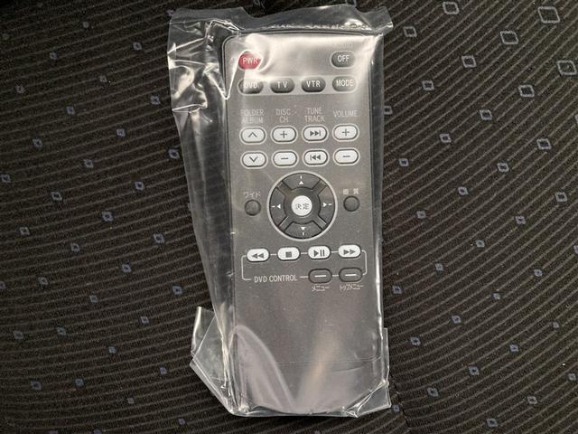 ヴォクシー V フルセグ HDDナビ 後席モニター バックカメラ ETC 乗車定員7人 3列シート ワンオーナー 記録簿 アイドリングストップ(28枚目)