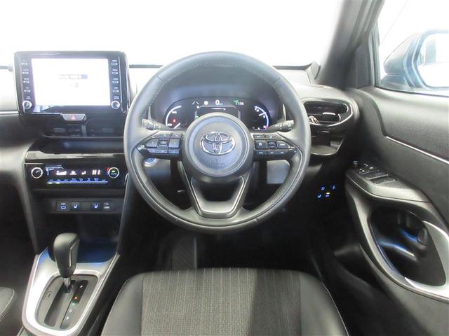 ヤリスクロス ハイブリッドZ アルミホイル LEDライト リアカメラ パワステ オートエアコン サイドエアバック エアバッグ パワーウィンドウ ABS 緊急ブレーキ 運転席助手席エアバッグ(4枚目)