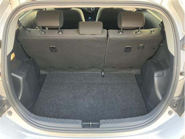 アクア Ｓ　カーナビ　オートエアコン　デュアルエアバック　Ｂカメラ　パワーウィンドウ　ＳＲＳ　パワーステアリング　ＡＢＳ　メモリーナビ　被害軽減ブレーキ（18枚目）