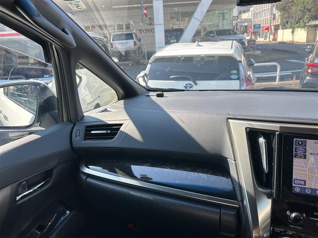 アルファード ２．５Ｓ　タイプゴールドＩＩＩ　ドライブレコーダー　バックカメラ　ナビ　ＴＶ　クリアランスソナー　オートクルーズコントロール　レーンアシスト　衝突被害軽減システム　両側電動スライドドア　オートマチックハイビーム　オートライト（38枚目）