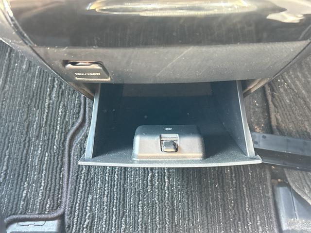 アルファード ２．５Ｓ　タイプゴールドＩＩＩ　ドライブレコーダー　バックカメラ　ナビ　ＴＶ　クリアランスソナー　オートクルーズコントロール　レーンアシスト　衝突被害軽減システム　両側電動スライドドア　オートマチックハイビーム　オートライト（45枚目）