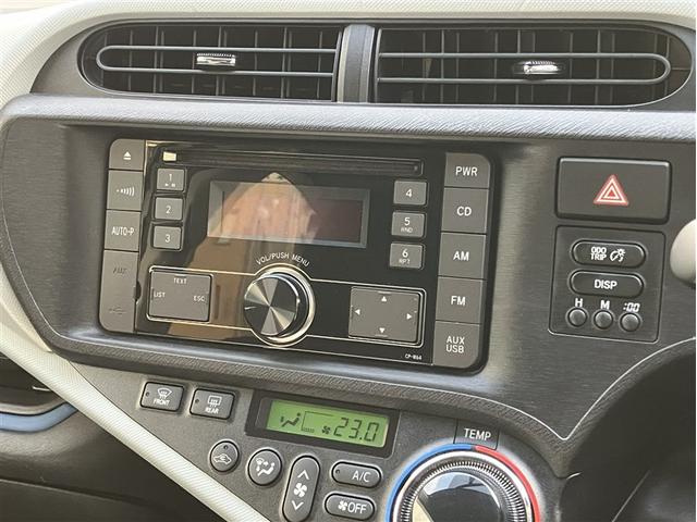 アクア S オートライト スマートキー 電動格納ミラー CVT 衝突安全ボディ ABS ESC CD USB ミュージックプレイヤー接続可 エアコン パワーステアリング パワーウィンドウ(11枚目)