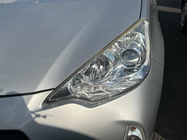 アクア S オートライト スマートキー 電動格納ミラー CVT 衝突安全ボディ ABS ESC CD USB ミュージックプレイヤー接続可 エアコン パワーステアリング パワーウィンドウ(28枚目)