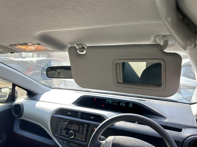 アクア S オートライト スマートキー 電動格納ミラー CVT 衝突安全ボディ ABS ESC CD USB ミュージックプレイヤー接続可 エアコン パワーステアリング パワーウィンドウ(37枚目)