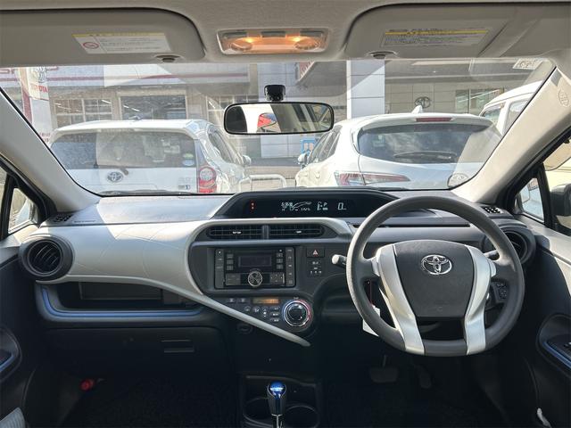 アクア S オートライト スマートキー 電動格納ミラー CVT 衝突安全ボディ ABS ESC CD USB ミュージックプレイヤー接続可 エアコン パワーステアリング パワーウィンドウ(41枚目)