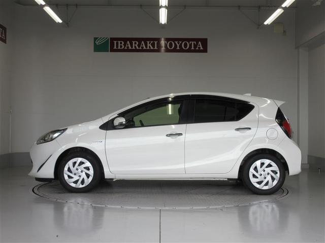 アクア Ｓスタイルブラック　バックモニタ－　ナビＴＶ　イモビライザー　スマートキープッシュスタート　ＥＴＣ付き　Ｗエアバッグ　キーフリ　メモリーナビゲーション　横滑り防止装置付き　１セグ　フルオートエアコン　ＡＢＳ　ＰＳ　エアＢ（2枚目）