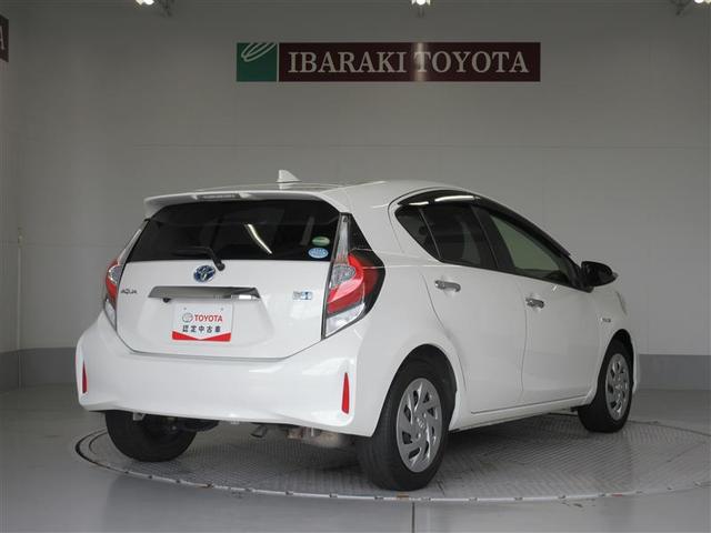 アクア Ｓスタイルブラック　バックモニタ－　ナビＴＶ　イモビライザー　スマートキープッシュスタート　ＥＴＣ付き　Ｗエアバッグ　キーフリ　メモリーナビゲーション　横滑り防止装置付き　１セグ　フルオートエアコン　ＡＢＳ　ＰＳ　エアＢ（3枚目）