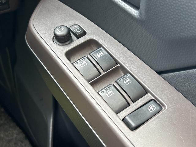 ルーミー X ETC バックカメラ ナビ 両側スライド・片側電動 クリアランスソナー 衝突被害軽減システム オートライト スマートキー アイドリングストップ 電動格納ミラー CVT 盗難防止システム 衝突安全ボディ(22枚目)