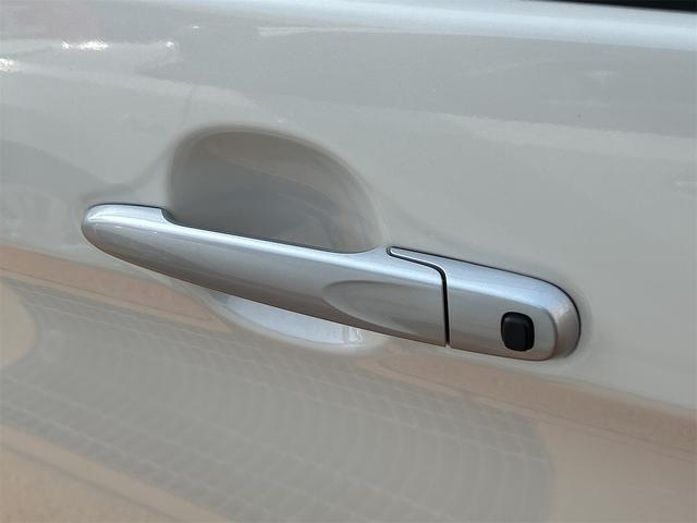 ルーミー X ETC バックカメラ ナビ 両側スライド・片側電動 クリアランスソナー 衝突被害軽減システム オートライト スマートキー アイドリングストップ 電動格納ミラー CVT 盗難防止システム 衝突安全ボディ(31枚目)