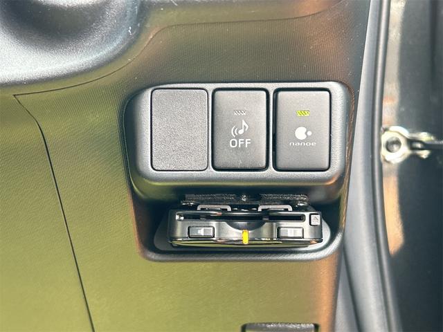 アクア Gブラックソフトレザーセレクション ETC オートライト スマートキー アイドリングストップ 電動格納ミラー シートヒーター CVT 盗難防止システム 衝突安全ボディ ABS ESC CD エアコン パワーステアリング パワーウィンドウ(11枚目)