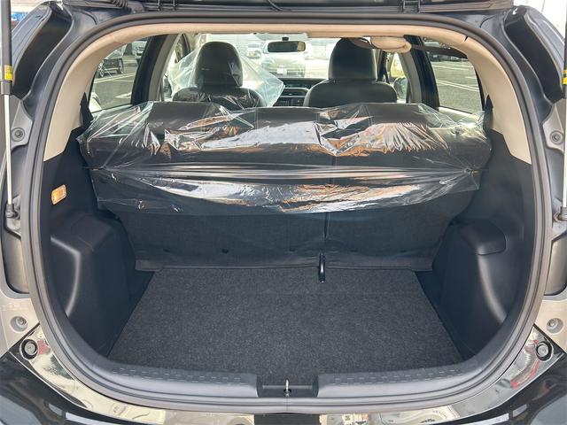 アクア Gブラックソフトレザーセレクション ETC オートライト スマートキー アイドリングストップ 電動格納ミラー シートヒーター CVT 盗難防止システム 衝突安全ボディ ABS ESC CD エアコン パワーステアリング パワーウィンドウ(19枚目)