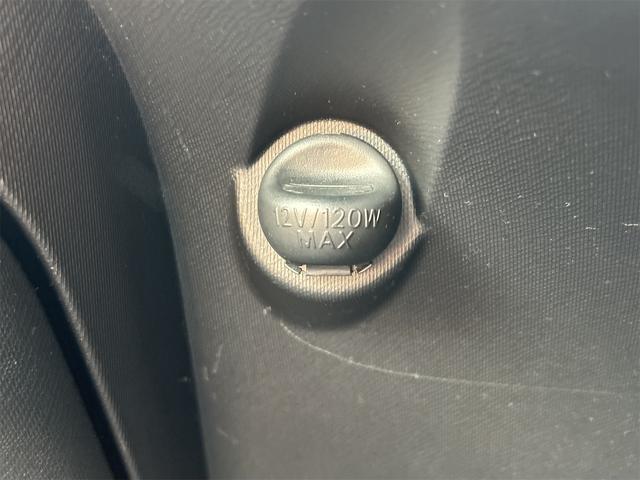 アクア Gブラックソフトレザーセレクション ETC オートライト スマートキー アイドリングストップ 電動格納ミラー シートヒーター CVT 盗難防止システム 衝突安全ボディ ABS ESC CD エアコン パワーステアリング パワーウィンドウ(24枚目)