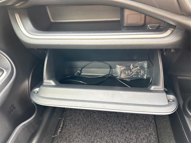 アクア Gブラックソフトレザーセレクション ETC オートライト スマートキー アイドリングストップ 電動格納ミラー シートヒーター CVT 盗難防止システム 衝突安全ボディ ABS ESC CD エアコン パワーステアリング パワーウィンドウ(41枚目)