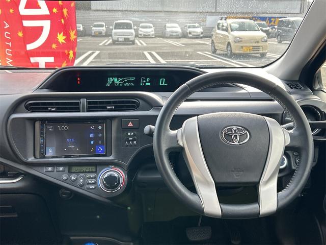 アクア Gブラックソフトレザーセレクション ETC オートライト スマートキー アイドリングストップ 電動格納ミラー シートヒーター CVT 盗難防止システム 衝突安全ボディ ABS ESC CD エアコン パワーステアリング パワーウィンドウ(46枚目)