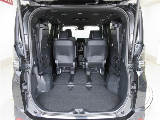 ヴォクシー ハイブリッドＳ－Ｚ　パワーウィンドウ　テレビ　インテリキー　地デジＴＶ　アクティブクルーズコントロール　１オナ　フルオートエアコン　リアカメラ　エアバッグ　ＡＢＳ　１００Ｖ充電　アルミホイール　キーレス　ＰＳ　ＥＴＣ（18枚目）