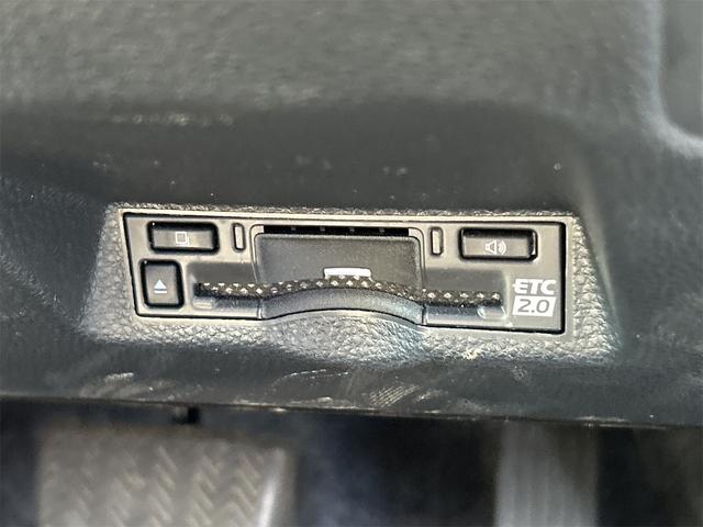 ヤリス Ｇ　ドライブレコーダー　全周囲カメラ　ナビ　ＴＶ　レーンアシスト　衝突被害軽減システム　アルミホイール　オートマチックハイビーム　オートライト　スマートキー　電動格納ミラー　ＣＶＴ（10枚目）