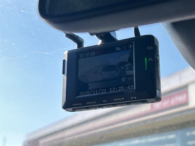 ヤリス Ｇ　ドライブレコーダー　全周囲カメラ　ナビ　ＴＶ　レーンアシスト　衝突被害軽減システム　アルミホイール　オートマチックハイビーム　オートライト　スマートキー　電動格納ミラー　ＣＶＴ（11枚目）