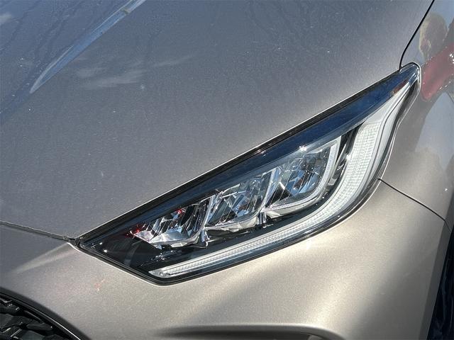 ヤリス Ｇ　ドライブレコーダー　全周囲カメラ　ナビ　ＴＶ　レーンアシスト　衝突被害軽減システム　アルミホイール　オートマチックハイビーム　オートライト　スマートキー　電動格納ミラー　ＣＶＴ（31枚目）