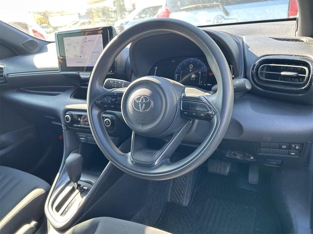 ヤリス Ｇ　ドライブレコーダー　全周囲カメラ　ナビ　ＴＶ　レーンアシスト　衝突被害軽減システム　アルミホイール　オートマチックハイビーム　オートライト　スマートキー　電動格納ミラー　ＣＶＴ（34枚目）