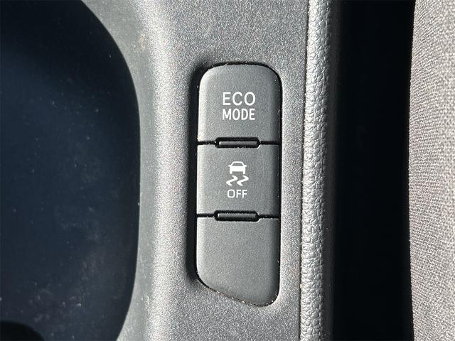 ヤリス Ｇ　ドライブレコーダー　全周囲カメラ　ナビ　ＴＶ　レーンアシスト　衝突被害軽減システム　アルミホイール　オートマチックハイビーム　オートライト　スマートキー　電動格納ミラー　ＣＶＴ（41枚目）