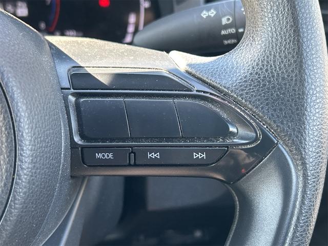 ヤリス Ｇ　ドライブレコーダー　全周囲カメラ　ナビ　ＴＶ　レーンアシスト　衝突被害軽減システム　アルミホイール　オートマチックハイビーム　オートライト　スマートキー　電動格納ミラー　ＣＶＴ（43枚目）