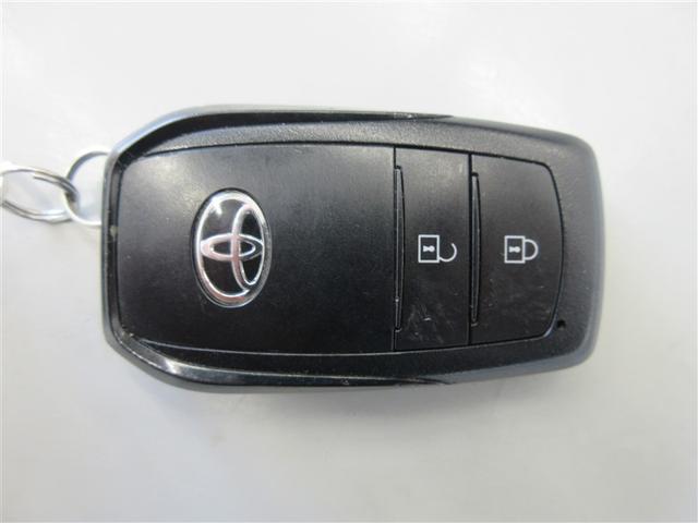 ヤリスクロス ハイブリッドＺ　アルミホイル　ＬＥＤライト　リアカメラ　ナビ　メモリーナビゲーション　パワステ　オートエアコン　サイドエアバック　エアバッグ　パワーウィンドウ　ＡＢＳ　緊急ブレーキ　運転席助手席エアバッグ（17枚目）