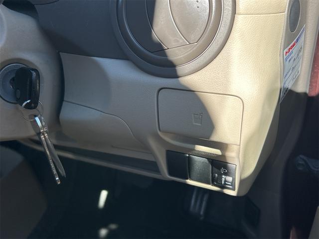 アルト Ｇ　キーレスエントリー　電動格納ミラー　ＡＴ　盗難防止システム　ＣＤ　アルミホイール　衝突安全ボディ　エアコン　パワーステアリング（10枚目）