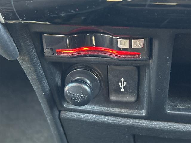 デリカＤ：５ アーバンギア　Ｇ　４ＷＤ　ドライブレコーダー　ＥＴＣ　バックカメラ　ナビ　ＴＶ　オートクルーズコントロール　レーンアシスト　衝突被害軽減システム　両側電動スライドドア　オートマチックハイビーム　オートライト（8枚目）